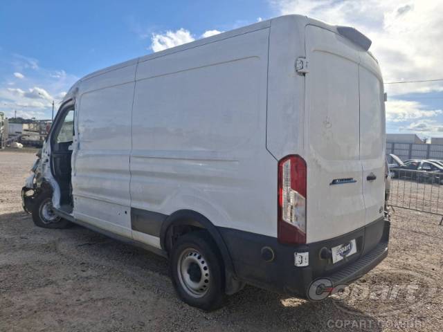 2025 FORD E-TRANSIT FURGAO 