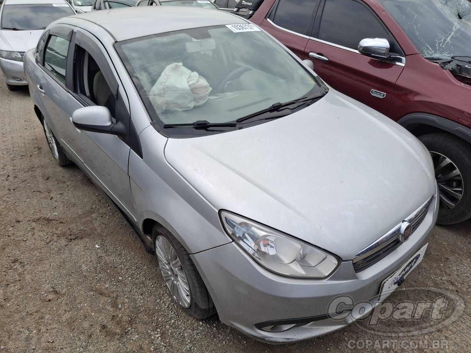 Veículo Fiat Grand Siena FIAT GRAND SIENA 2013 1.6 Flex - Danificado 2013 em leilão