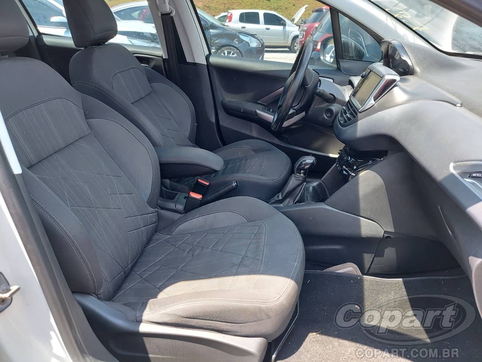 Foto 5: 2014 PEUGEOT 208