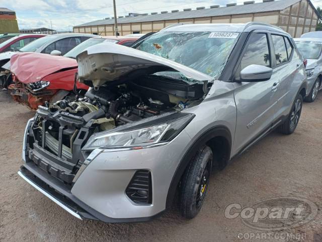 2025 NISSAN Kicks Play 