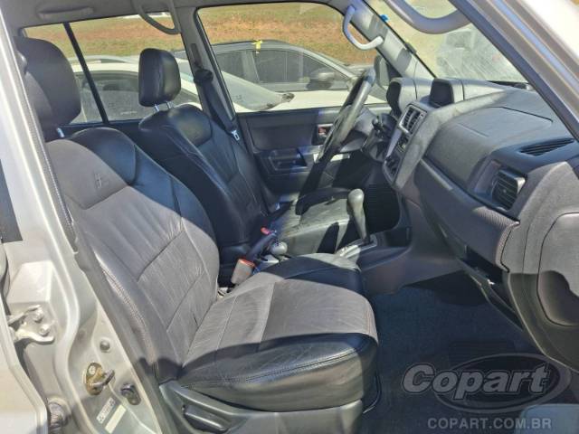 2005 MITSUBISHI PAJERO TR4 