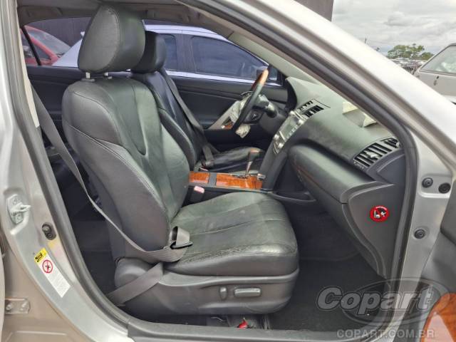 2010 TOYOTA CAMRY 