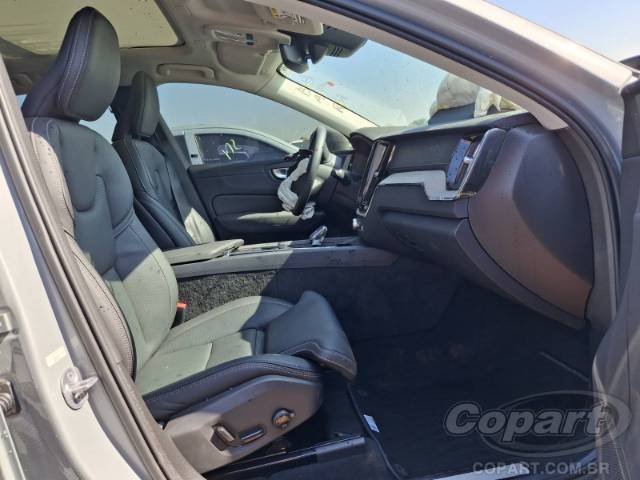 2025 VOLVO XC60 