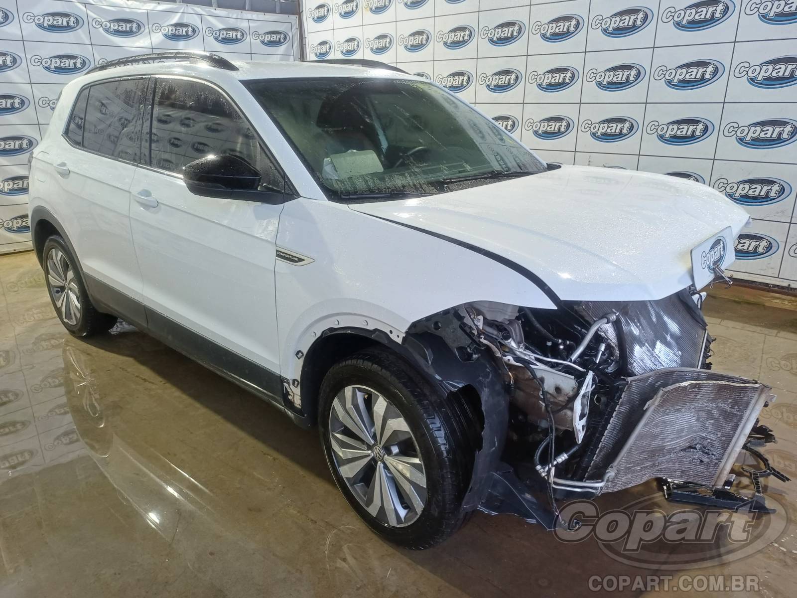 Volkswagen T-Cross Comfortline 1.0 12V TSI Turbo 2020 Médio Dano