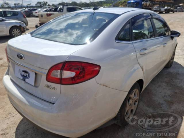 2013 FORD FIESTA SEDAN 
