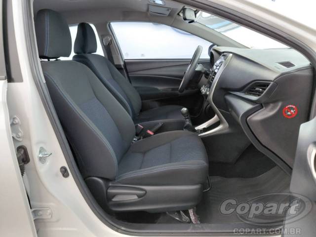 2019 TOYOTA YARIS SEDA 