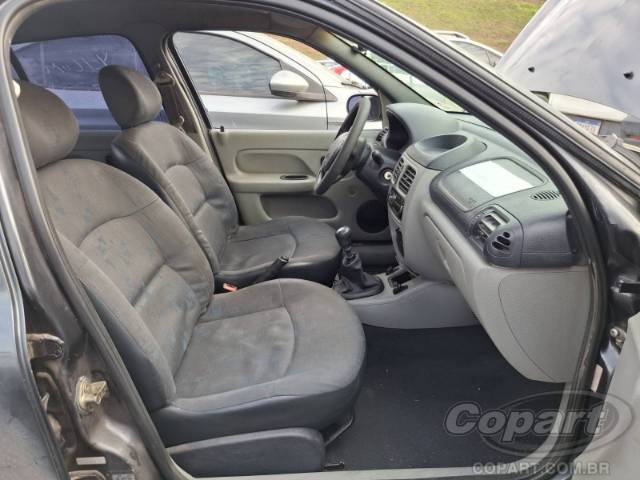 2005 RENAULT CLIO SEDAN 
