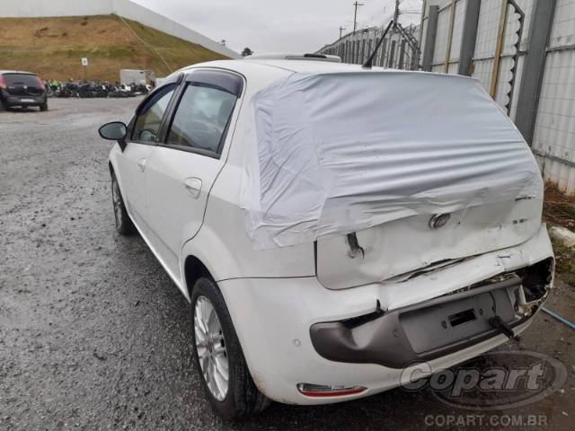 2013 FIAT PUNTO 