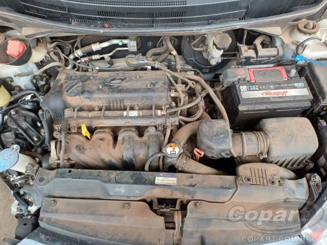 2015 HYUNDAI HB20S 