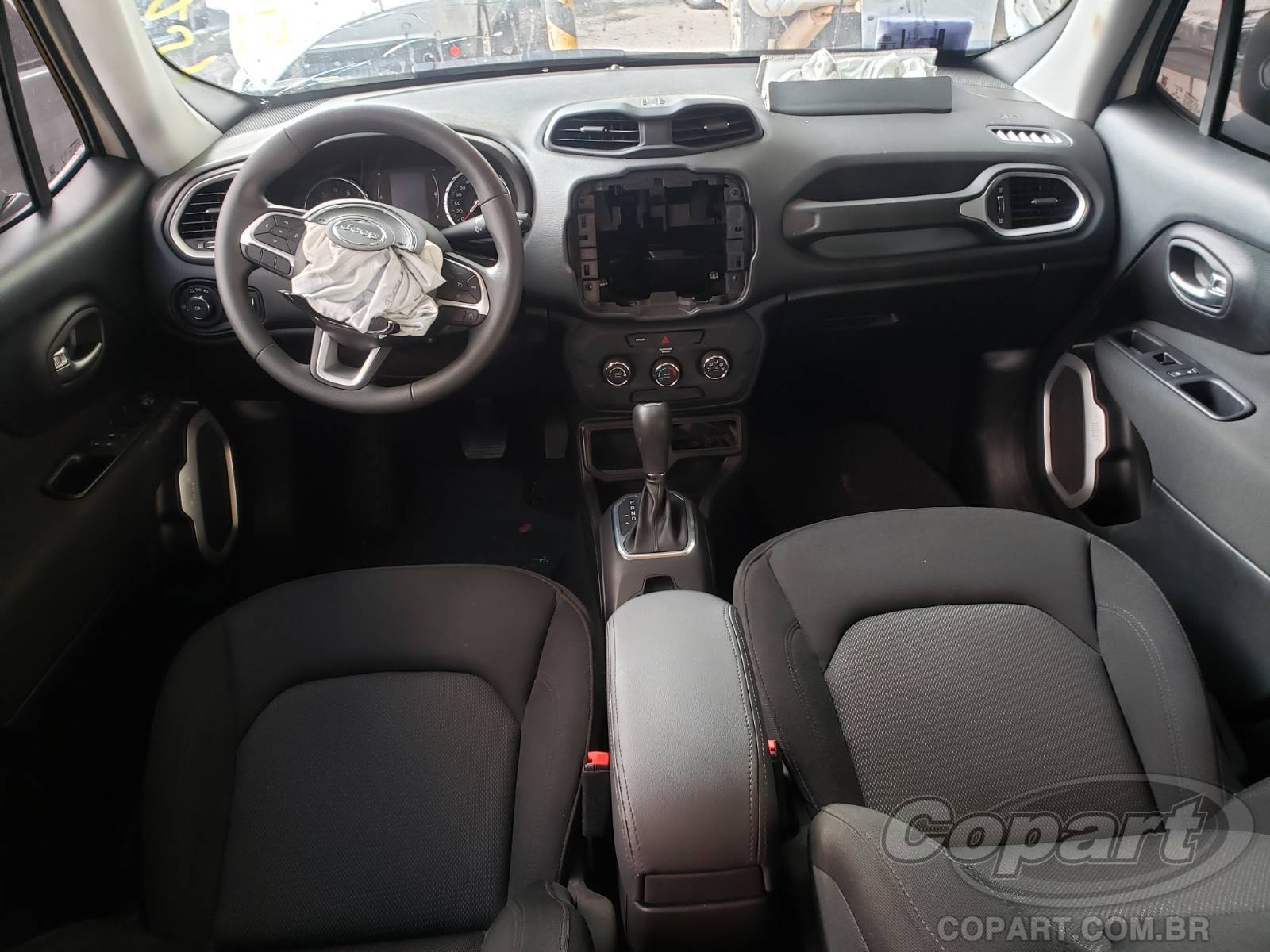 Foto 9 de 10: 2020 JEEP RENEGADE