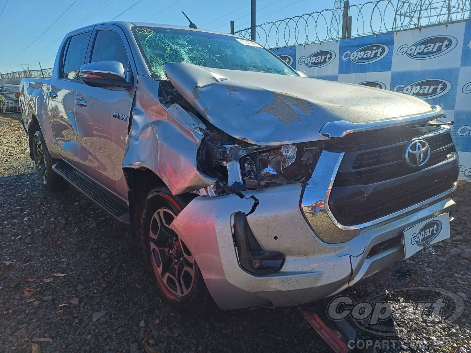 Toyota Hilux CD 2024 em leilão