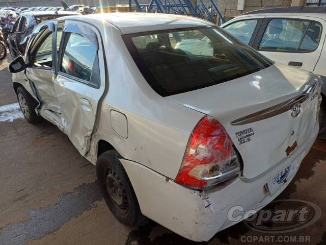 2017 TOYOTA ETIOS SEDA 