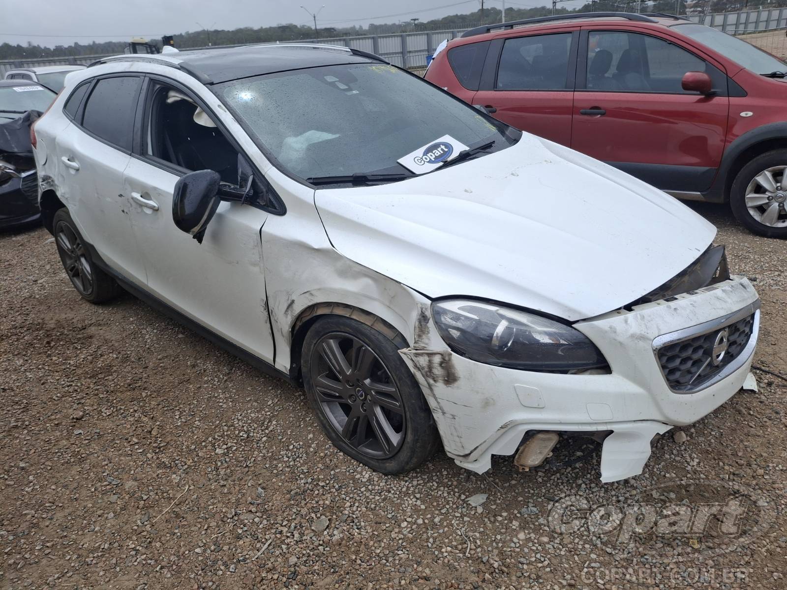 Veículo Volvo V40 VOLVO V40 T5 Cross Country AWD 2.0 I5 Turbo 2014 2014 em leilão