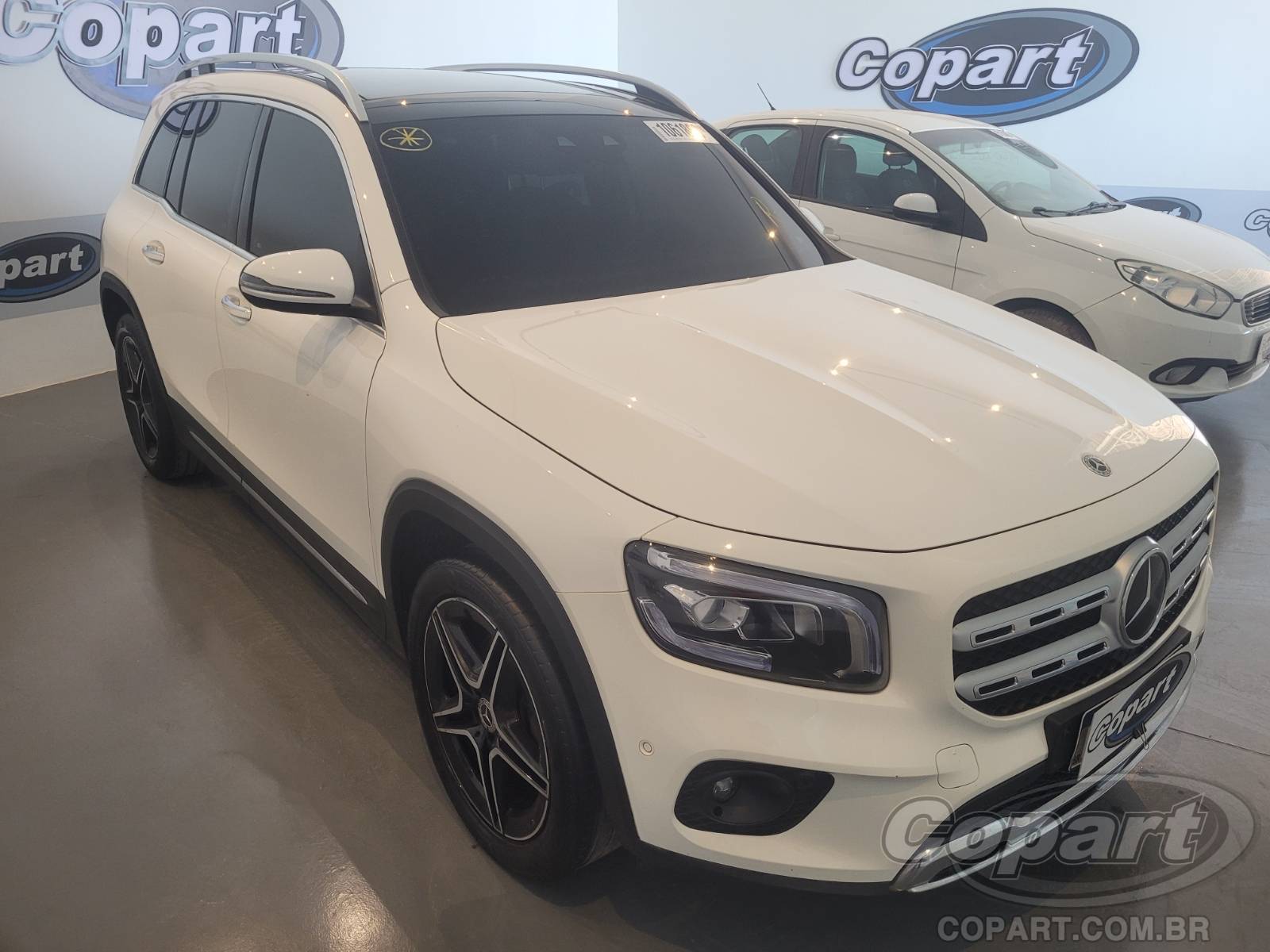 Mercedes Benz GLB
