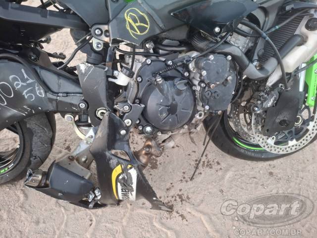 2025 KAWASAKI NINJA ZX-6R 