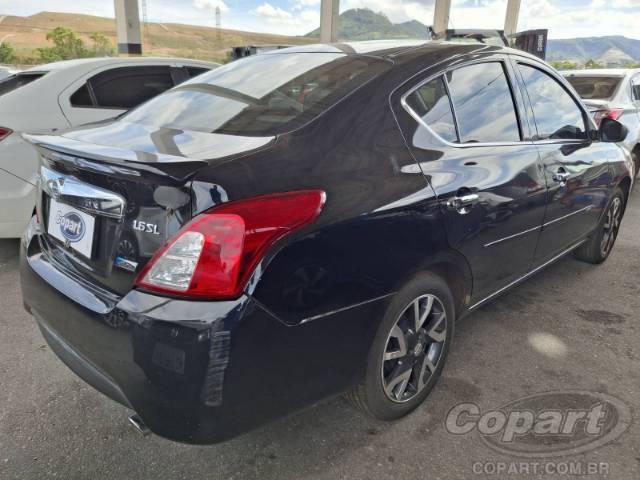 2017 NISSAN VERSA 