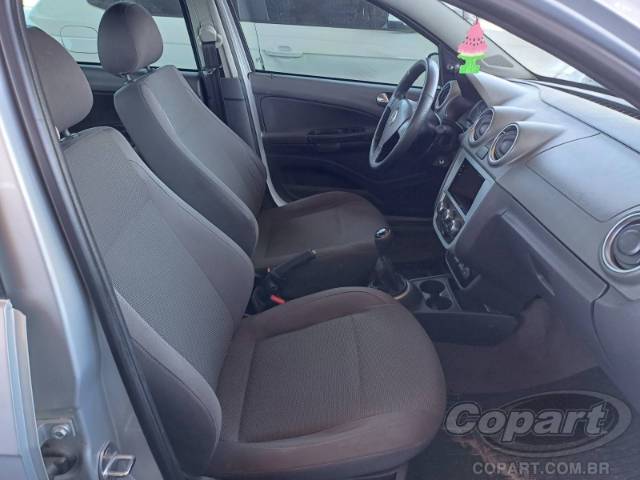2010 VOLKSWAGEN VOYAGE 