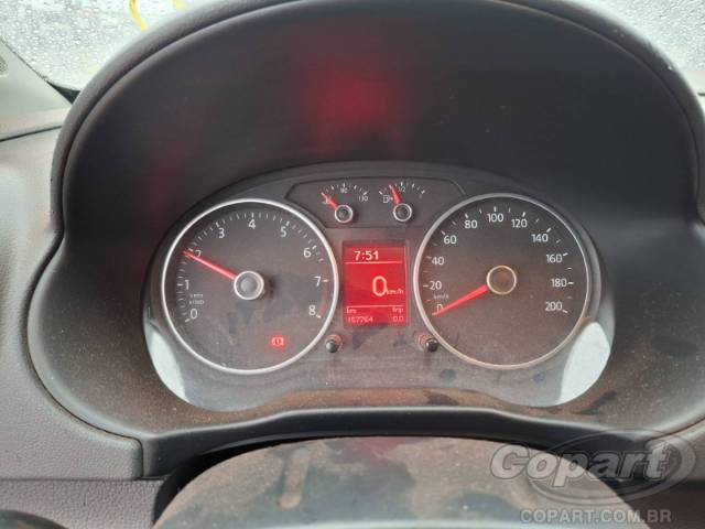 2015 VOLKSWAGEN VOYAGE 