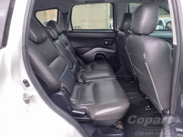 2011 MITSUBISHI OUTLANDER 