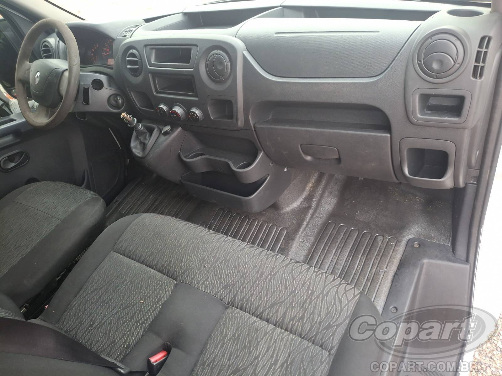 2021 RENAULT MASTER FURGAO — foto 9 de 10