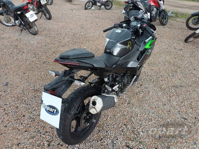 2025 KAWASAKI NINJA 500 