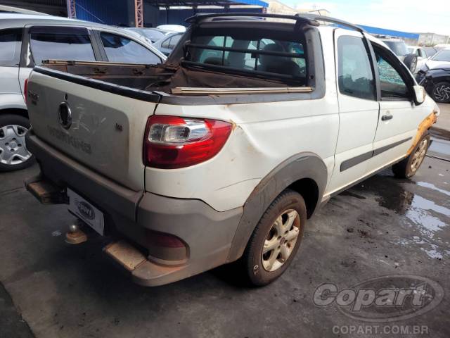 2015 FIAT STRADA CD 