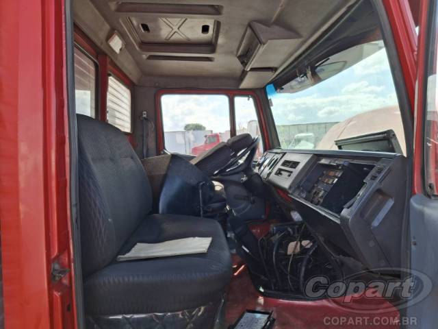 2002 MERCEDES BENZ 710 