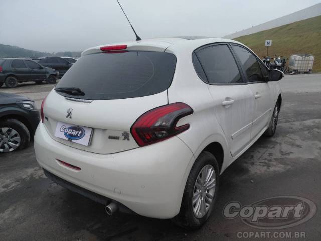 2017 PEUGEOT 208 