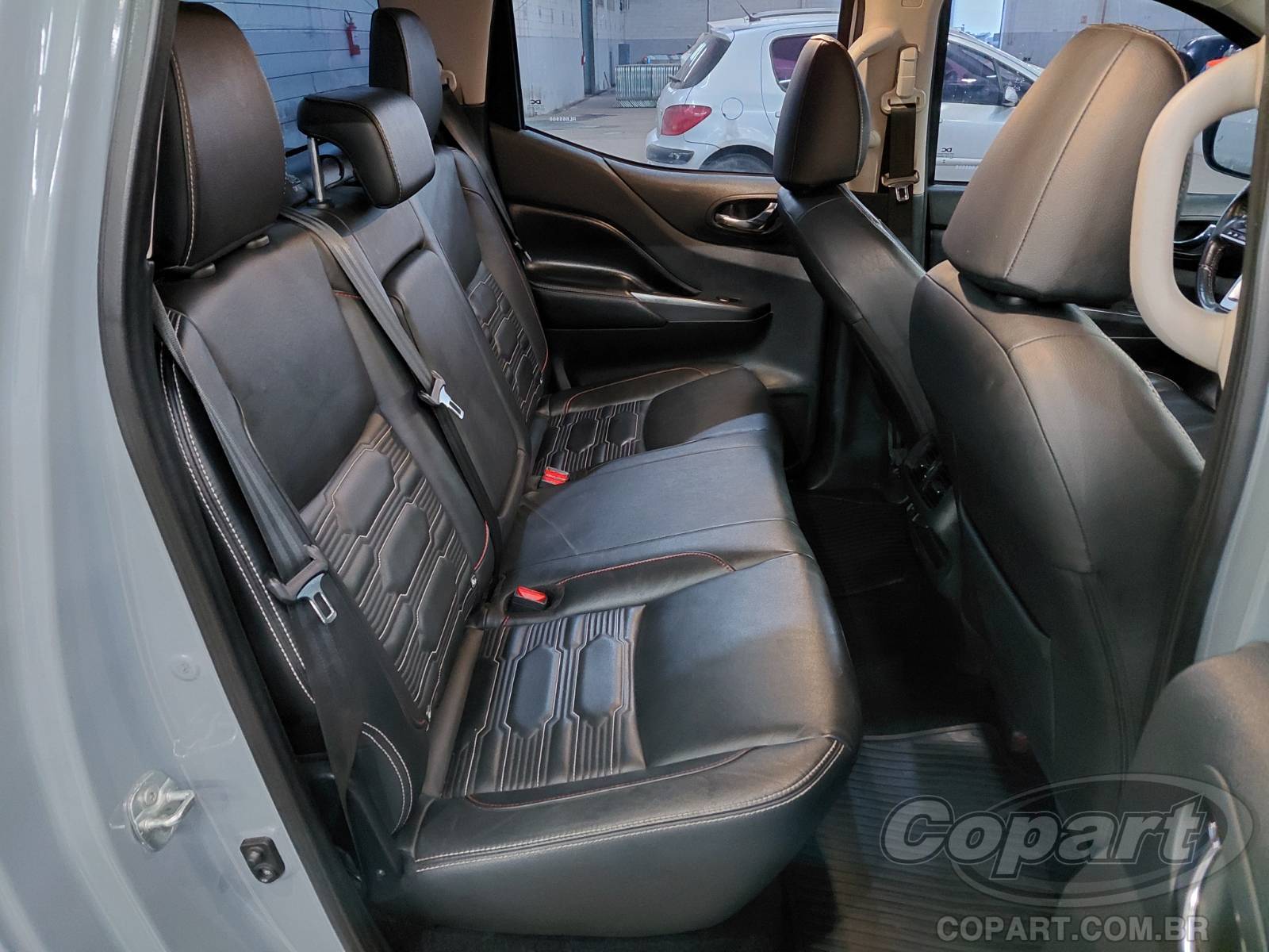 2024 NISSAN FRONTIER CD — foto 6 de 15