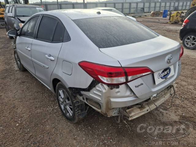 2022 TOYOTA YARIS SEDA 