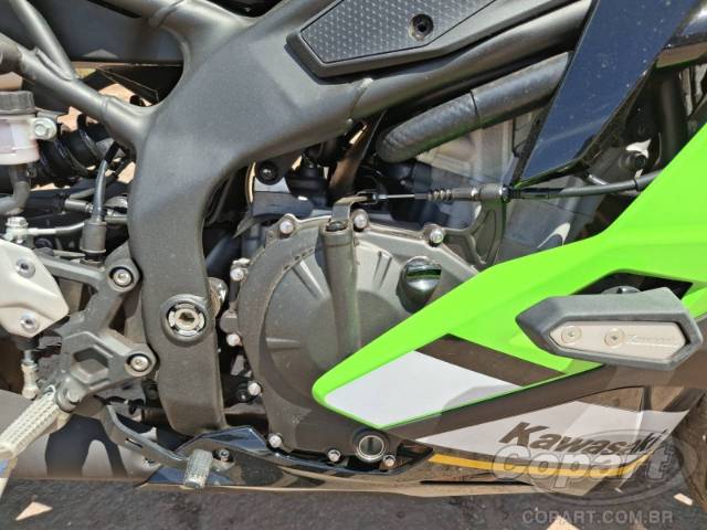 2025 KAWASAKI NINJA ZX-4R 