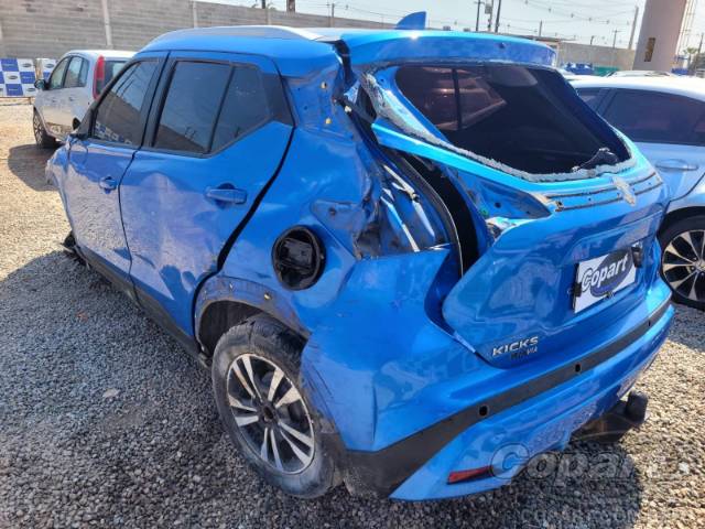 2022 NISSAN KICKS 