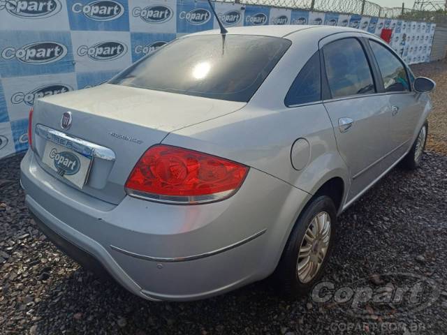 2015 FIAT LINEA 