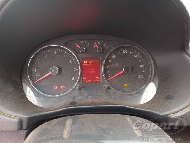 2016 VOLKSWAGEN VOYAGE 