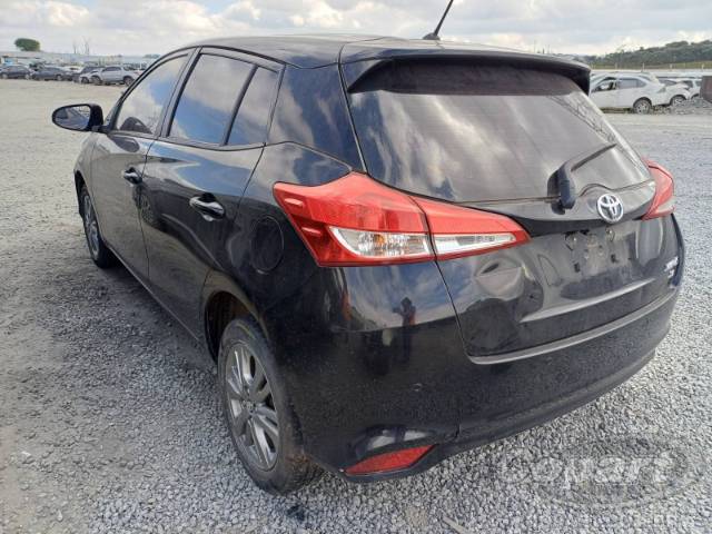 2021 TOYOTA YARIS 