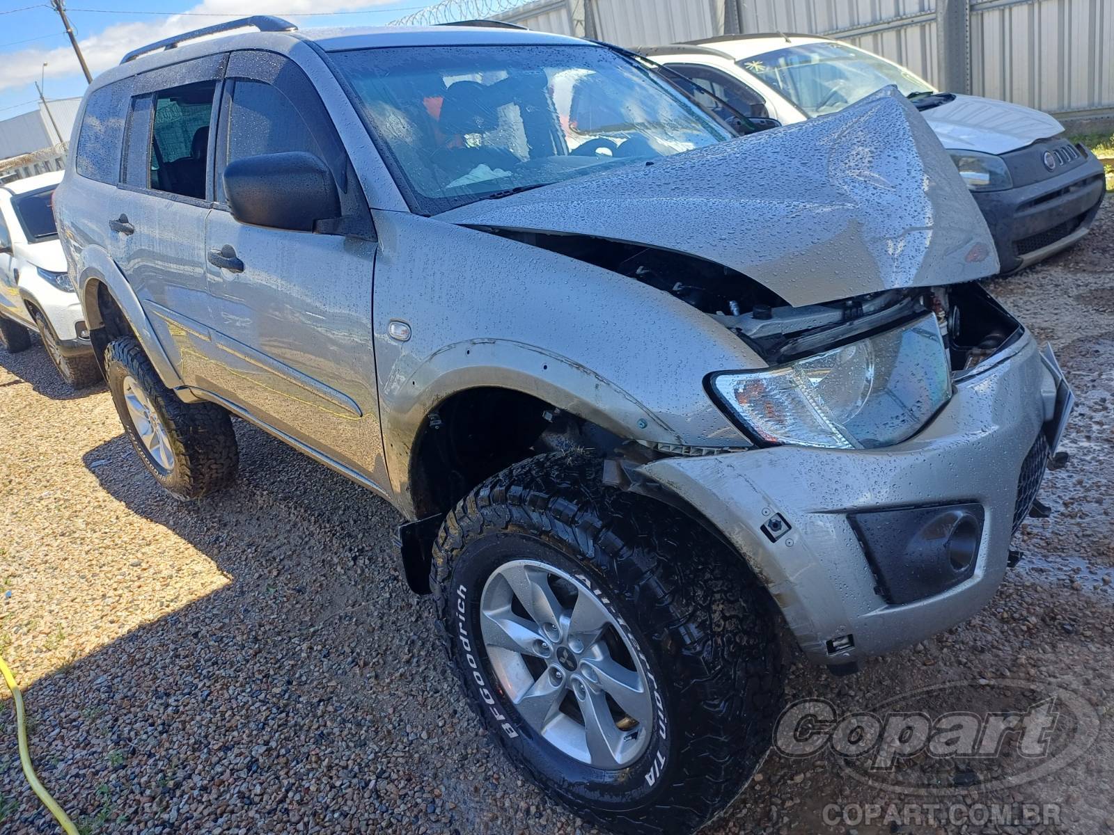 Veículo Mitsubishi Pajero Mitsubishi Pajero Dakar MT 3.2 Turbo 2015 Médio Roubo/Furto 2015 em leilão