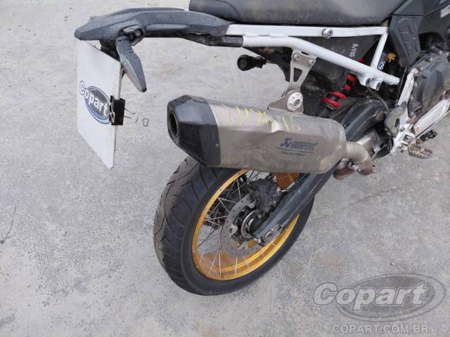 2025 BMW F 900 