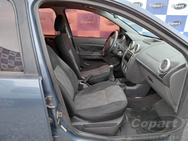 2011 FORD FIESTA 