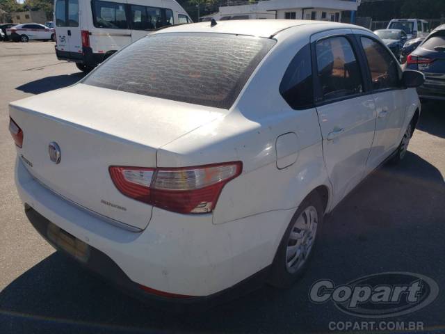 2015 FIAT GRAND SIENA 