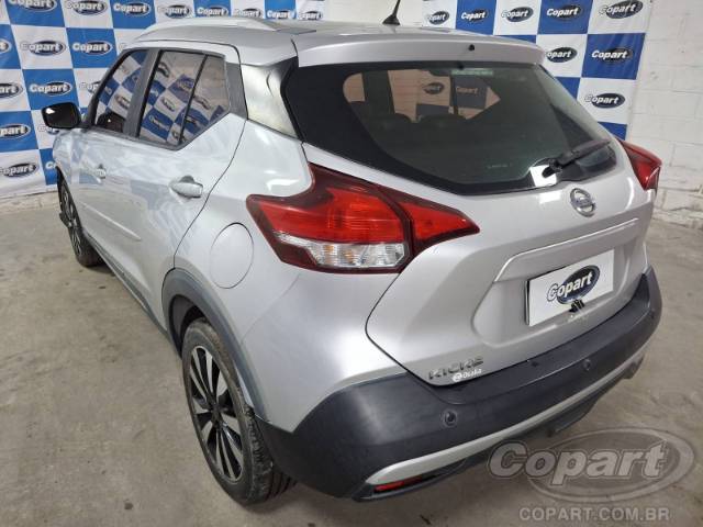 2017 NISSAN KICKS 
