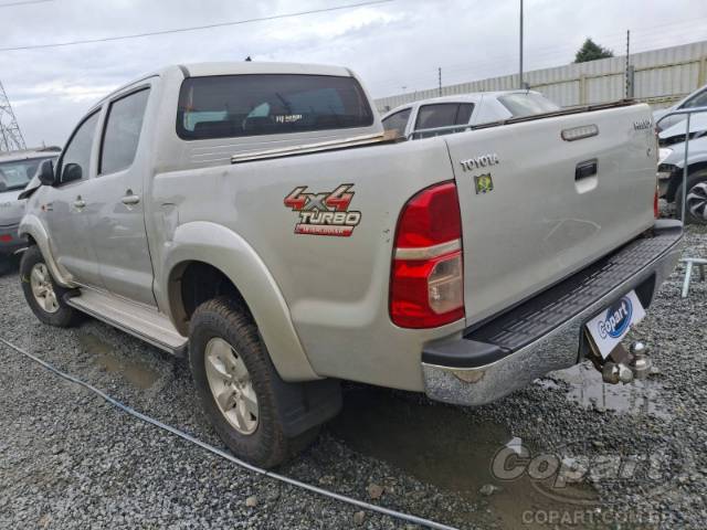 2013 TOYOTA HILUX CD 