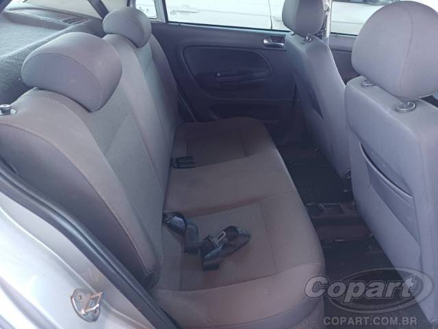 2010 VOLKSWAGEN VOYAGE 