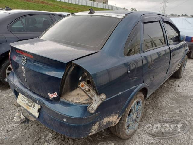2003 CHEVROLET CORSA SEDAN 
