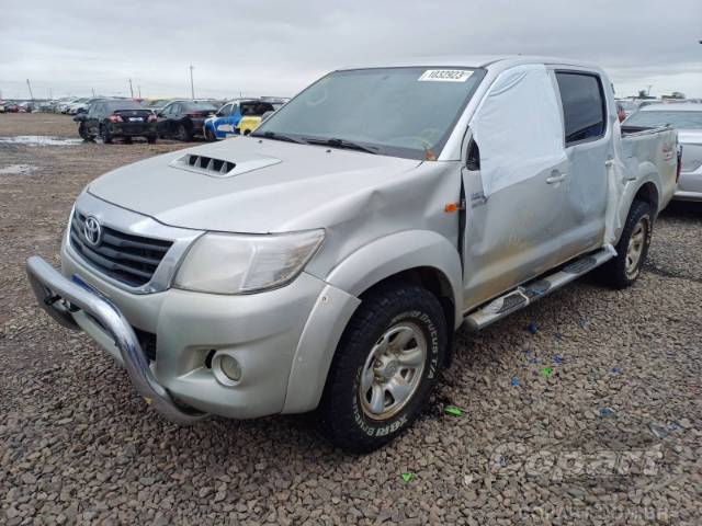 2013 TOYOTA HILUX CD 