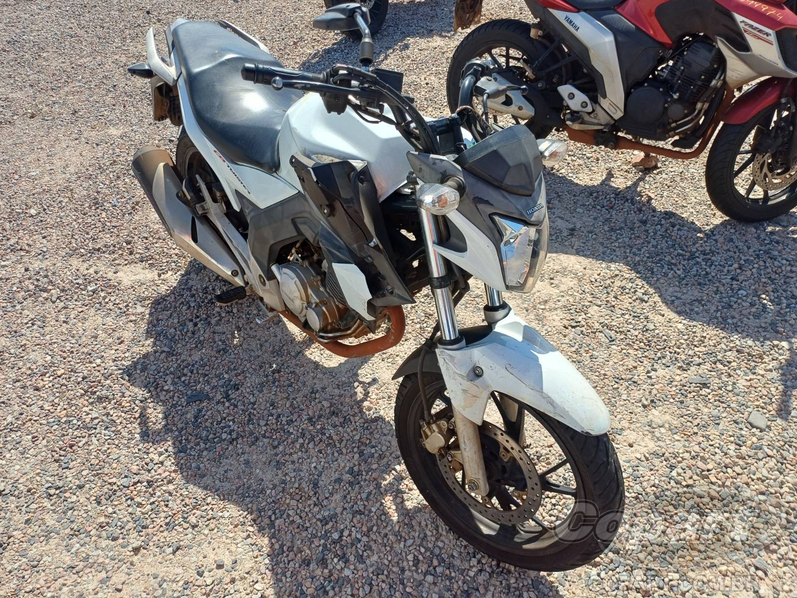 HONDA CB 250 F 2016