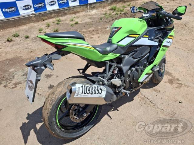 2025 KAWASAKI NINJA ZX-4R 