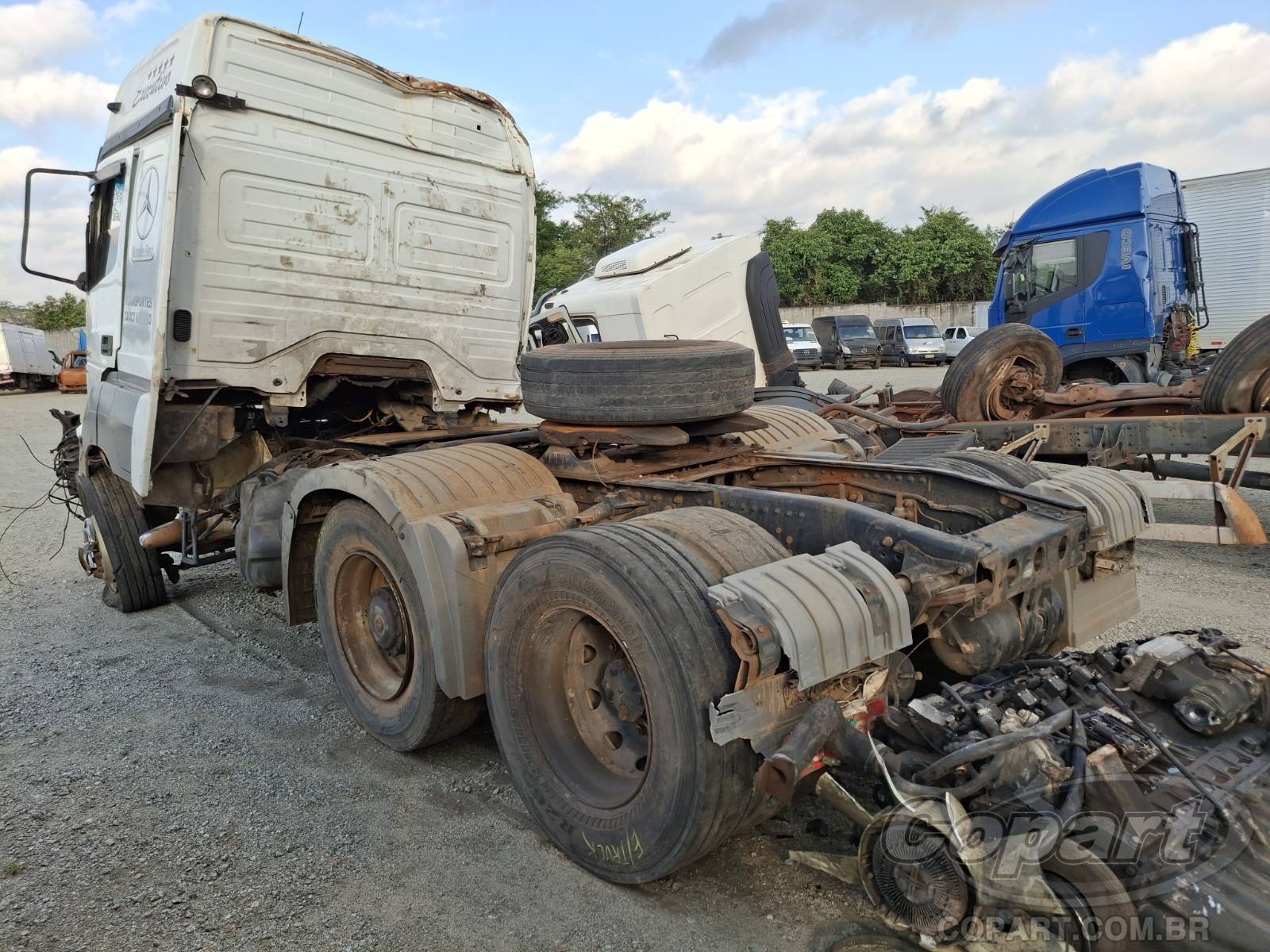 2010 MERCEDES BENZ AXOR — foto 3 de 11