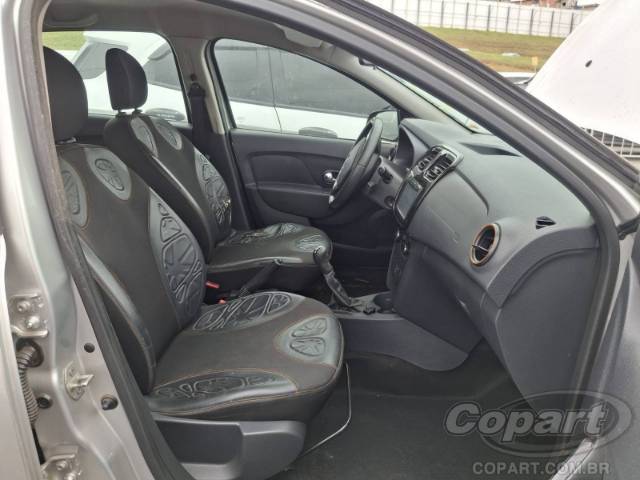 2017 RENAULT SANDERO 