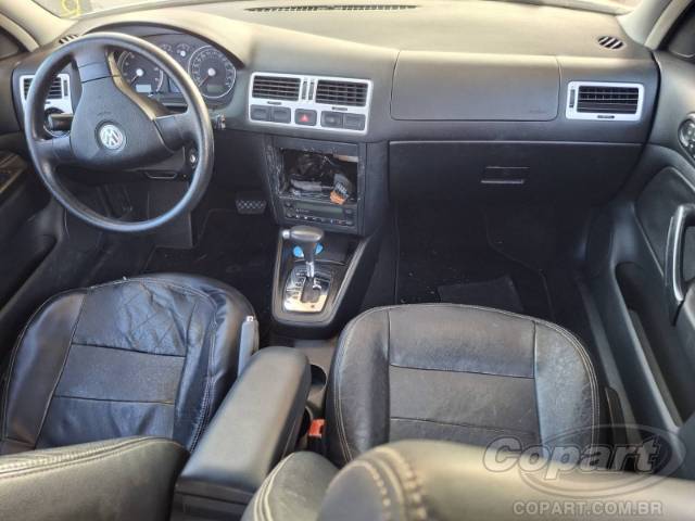 2009 VOLKSWAGEN BORA 
