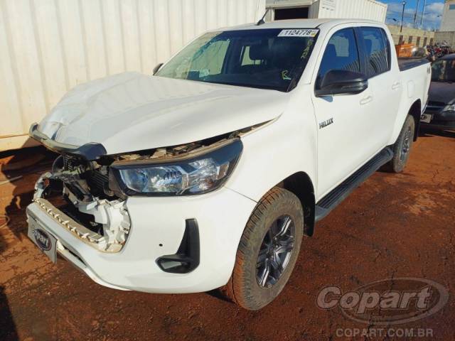 2024 TOYOTA HILUX CD 